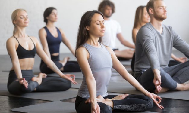 6 conseils pour choisir un programme de formation de professeurs de yoga