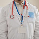 L’identité professionnelle du médecin : entre cadre légal et expression personnelle